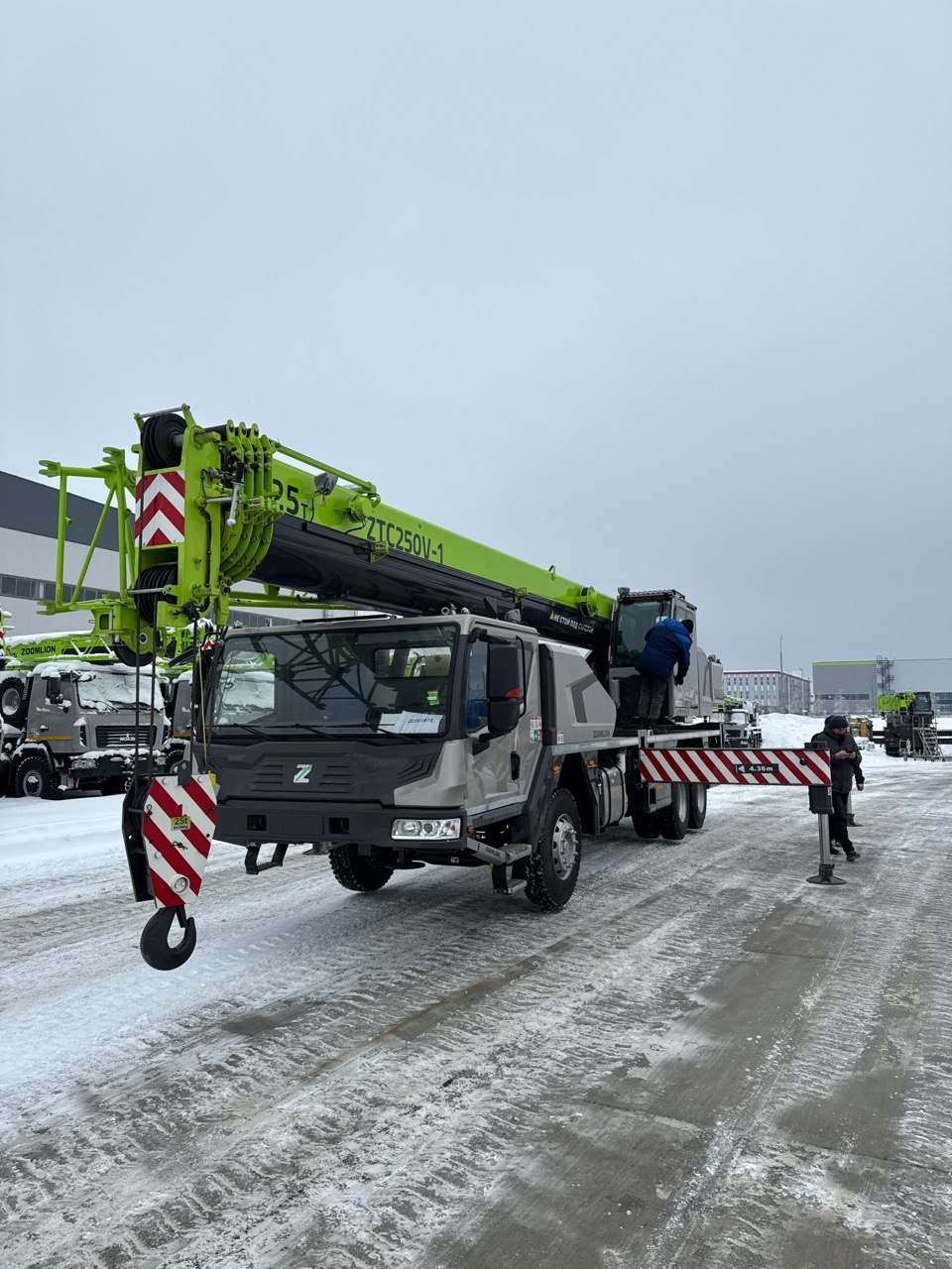 Zoomlion ZTC250V-1 вид 6